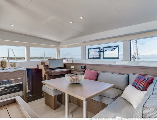 Lagoon 40 - Boatscribe.com