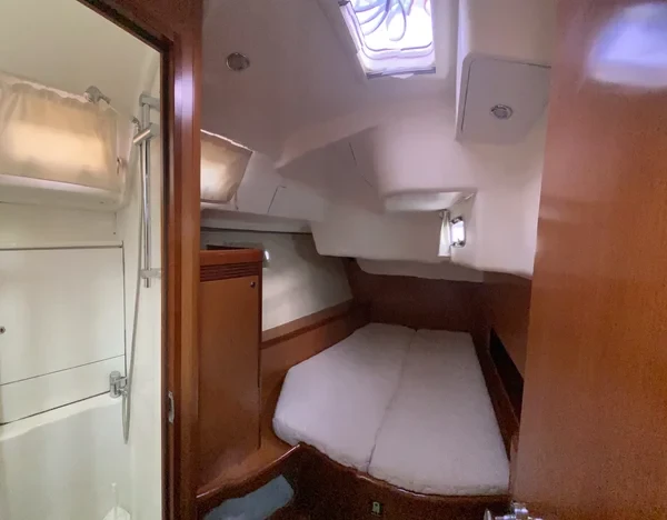 Oceanis 54 - Boatscribe.com
