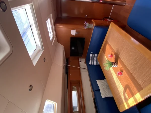 Oceanis 54 - Boatscribe.com