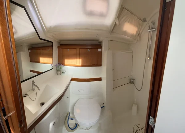 Oceanis 54 - Boatscribe.com