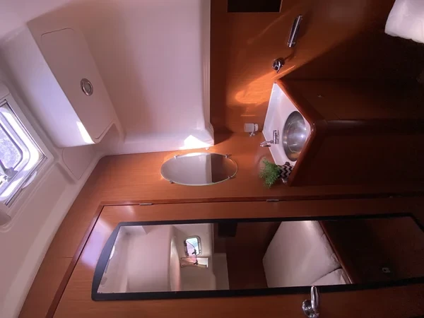 Oceanis 54 - Boatscribe.com