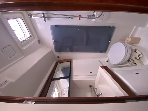 Oceanis 54 - Boatscribe.com