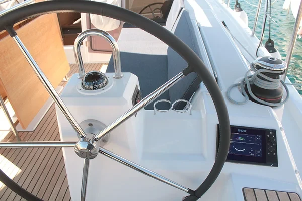Oceanis 41.1 - Boatscribe.com