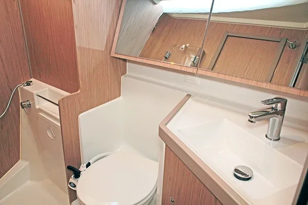 Oceanis 41.1 - Boatscribe.com