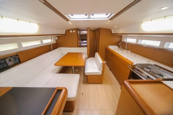 Sun Odyssey 519 - Boatscribe.com