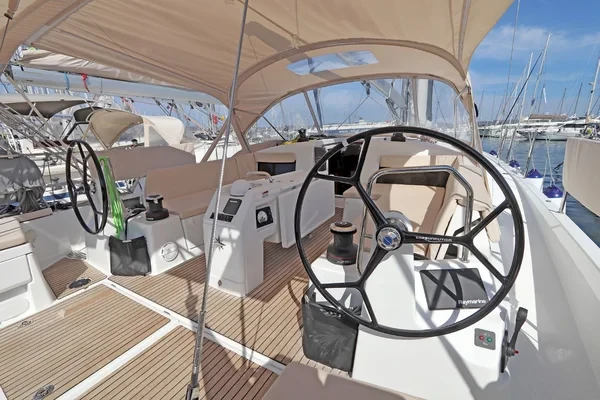 Sun Odyssey 490 - Boatscribe.com
