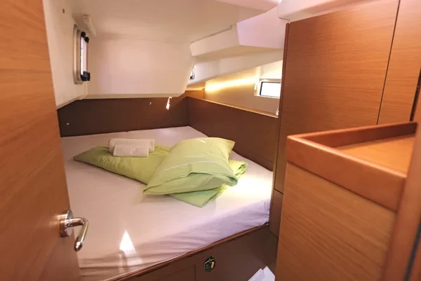 Sun Odyssey 490 - Boatscribe.com