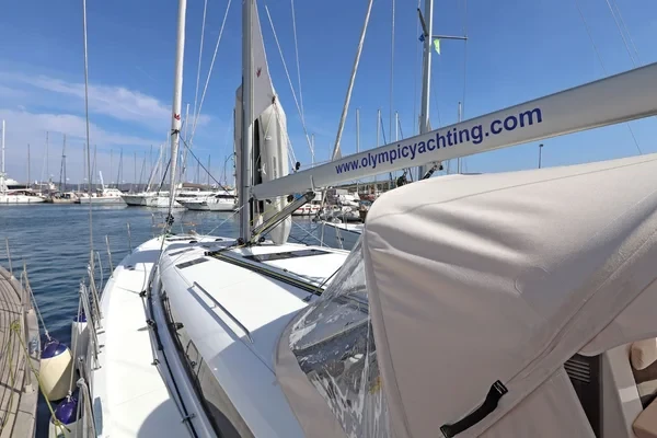 Sun Odyssey 490 - Boatscribe.com