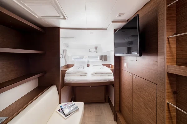 Lagoon 42 - Boatscribe.com