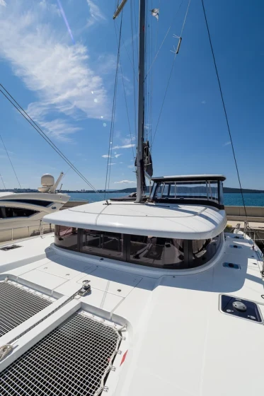 Lagoon 42 - Boatscribe.com