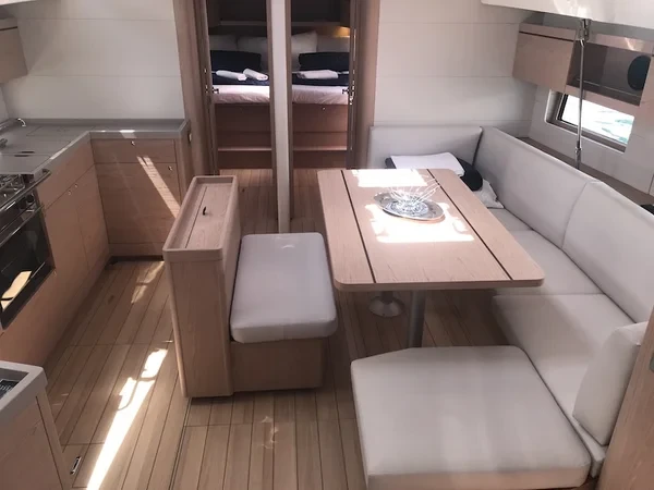 Oceanis 46.1 - Boatscribe.com
