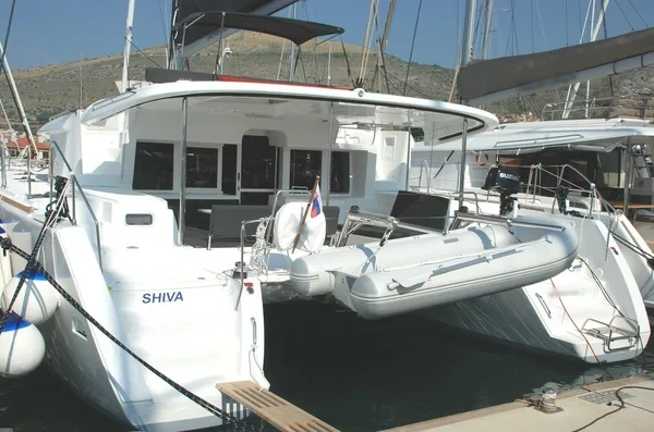 Lagoon 450 F - Boatscribe.com