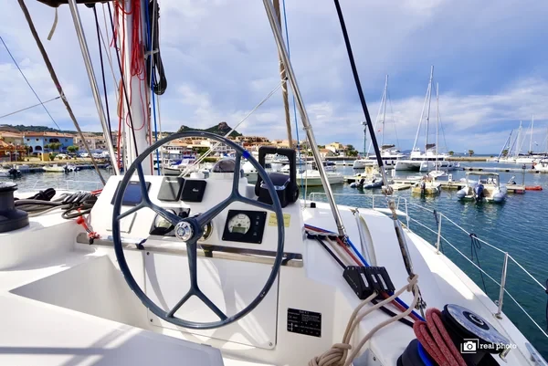 Bali 4.1 - Boatscribe.com