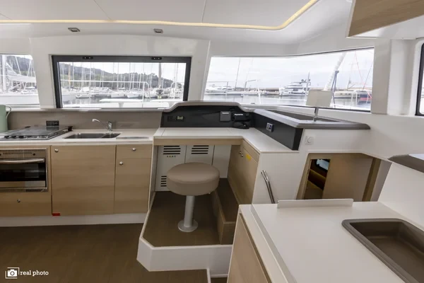 Bali 4.1 - Boatscribe.com