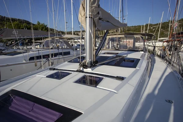 Dufour 430 Grand Large - Boatscribe.com