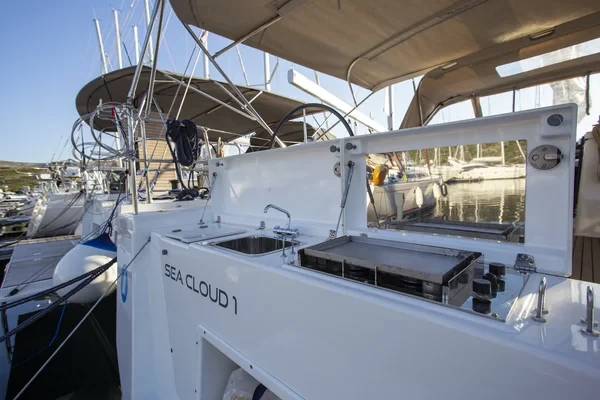 Dufour 430 Grand Large - Boatscribe.com
