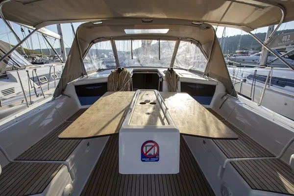 Dufour 430 Grand Large - Boatscribe.com