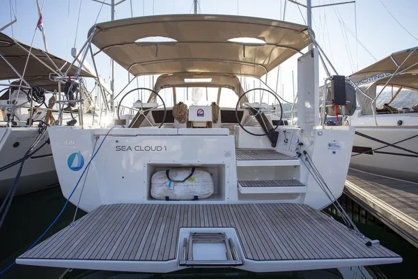 Dufour 430 Grand Large - Boatscribe.com