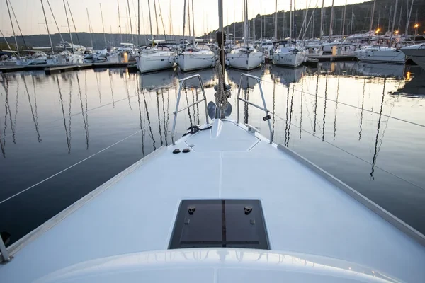 Dufour 412 GL - Boatscribe.com