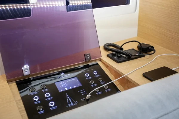 Dufour 412 GL - Boatscribe.com