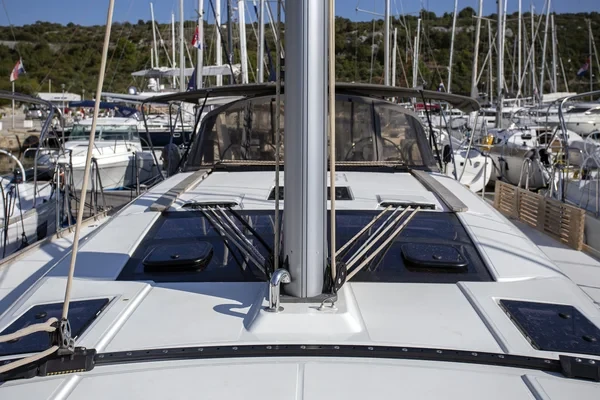 Dufour 460 GL - Boatscribe.com