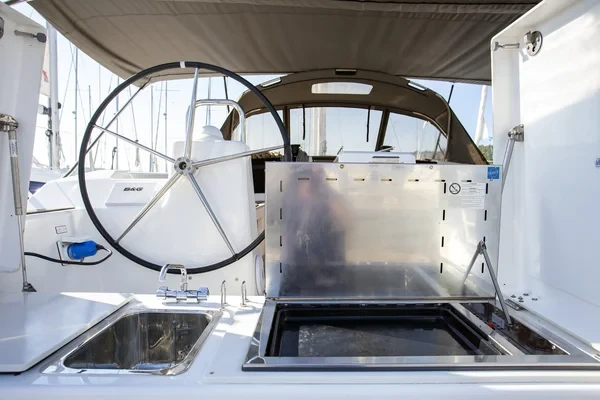Dufour 460 GL - Boatscribe.com