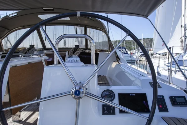 Dufour 460 GL - Boatscribe.com