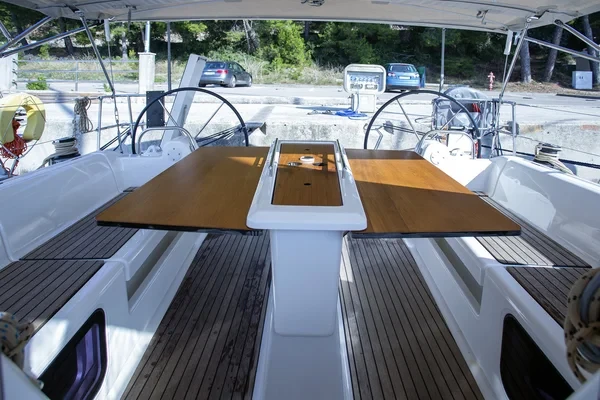 Dufour 412 GL - Boatscribe.com