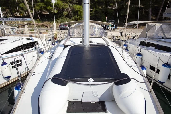 Dufour 412 GL - Boatscribe.com