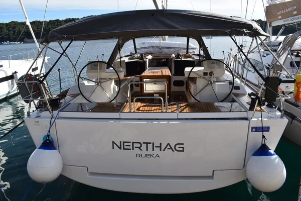 Dufour 520 GL - Boatscribe.com