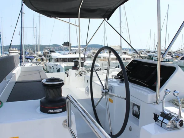 Lagoon 450 - Boatscribe.com