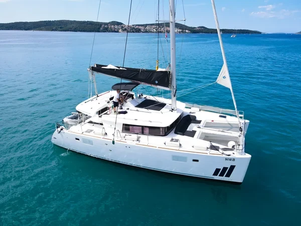 Lagoon 450 - Boatscribe.com