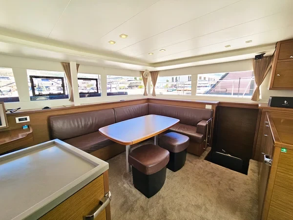 Lagoon 450 - Boatscribe.com