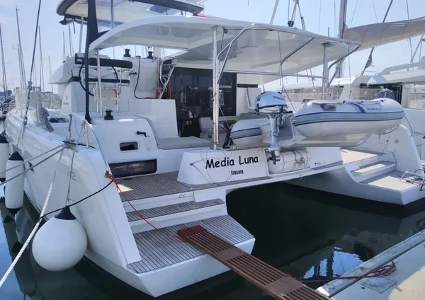 Lagoon 42 - Boatscribe.com