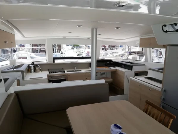 Bali 4.1 - Boatscribe.com