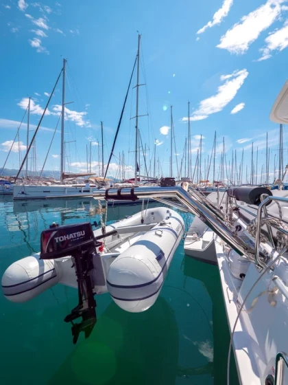 Lagoon 40 - Boatscribe.com