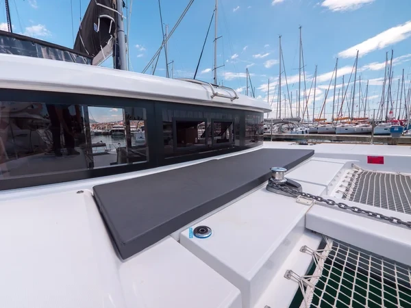 Lagoon 40 - Boatscribe.com