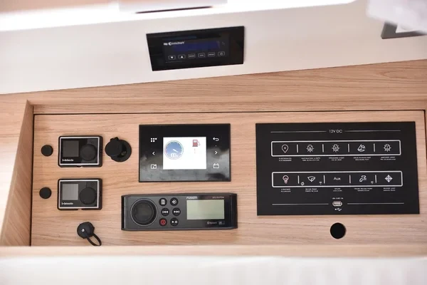 Oceanis 46.1 - Boatscribe.com