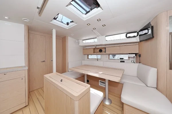 Oceanis 46.1 - Boatscribe.com
