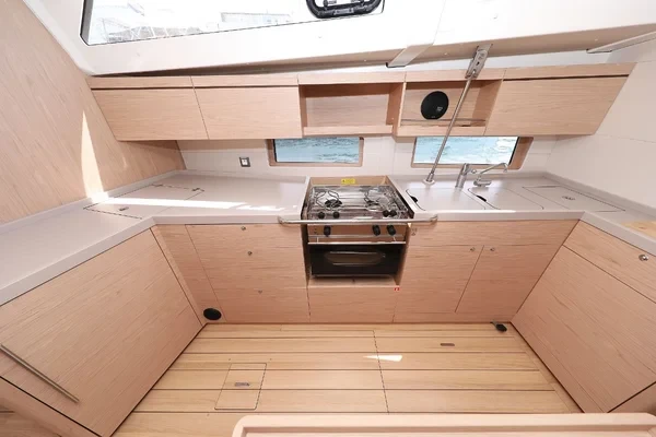 Oceanis 46.1 - Boatscribe.com