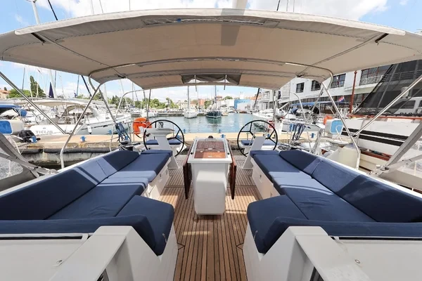 Oceanis 51.1 - Boatscribe.com