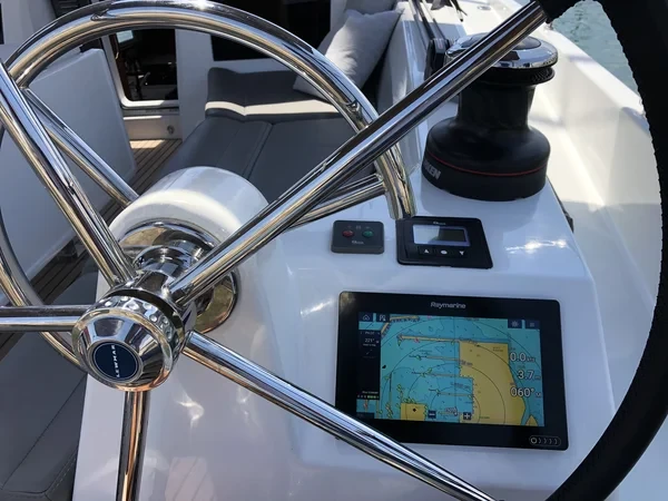 Sun Odyssey 410 - Boatscribe.com