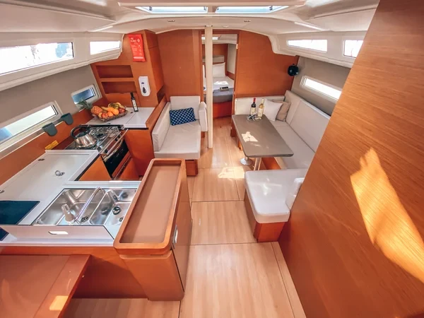 Sun Odyssey 410 - Boatscribe.com