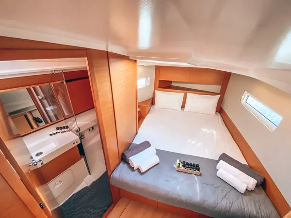 Sun Odyssey 410 - Boatscribe.com