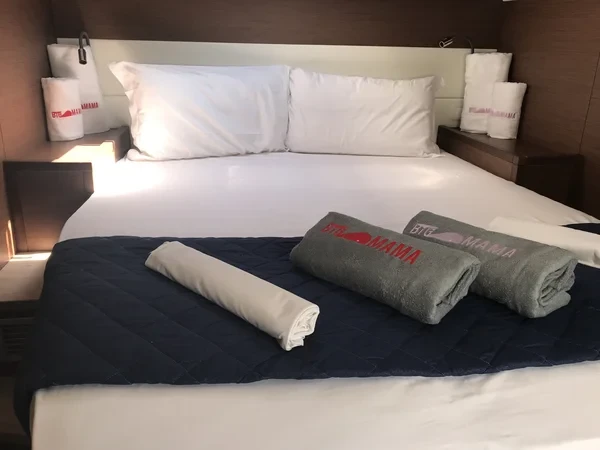 Lagoon 52 F - Boatscribe.com