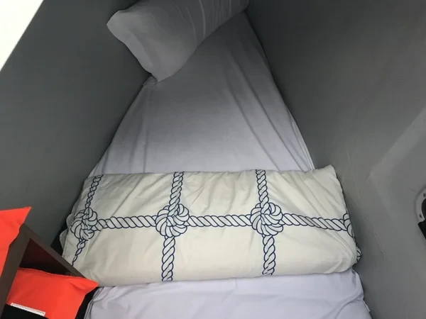 Lagoon 42 - Boatscribe.com