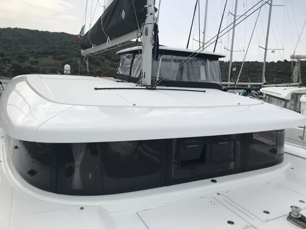 Lagoon 42 - Boatscribe.com