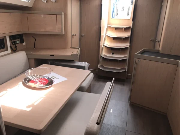 Oceanis 45 - Boatscribe.com