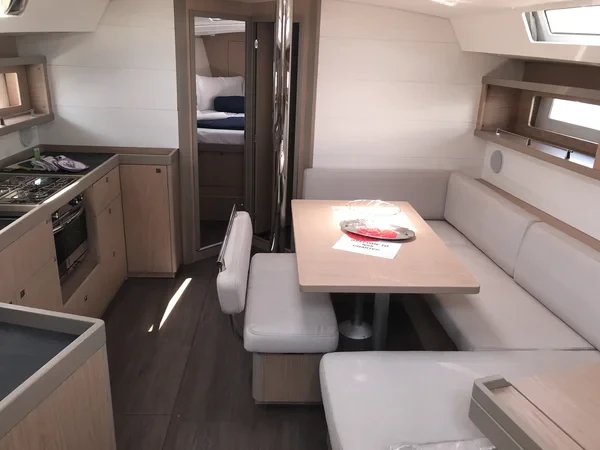 Oceanis 45 - Boatscribe.com