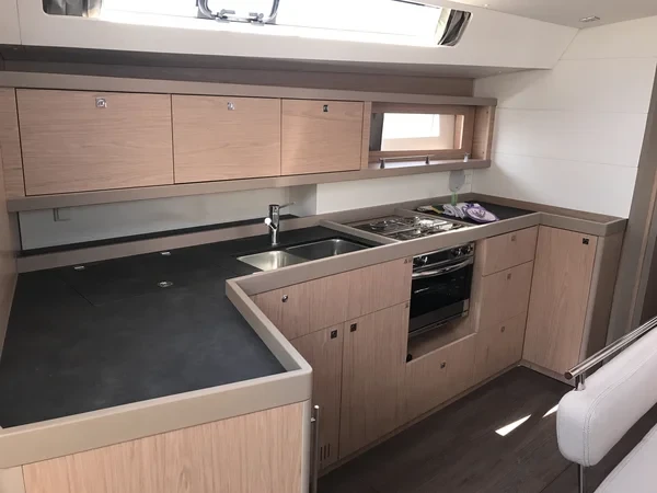 Oceanis 45 - Boatscribe.com